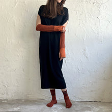 Load image into Gallery viewer, メリノウール&ウールかすり染め5本指クルー丈ソックス 23-25㎝