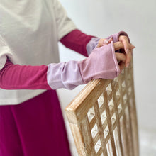 Load image into Gallery viewer, ルミナスシルク トリコロール アームカバー 指穴あり ★フフリーサイズ