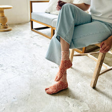 Load image into Gallery viewer, オーガニックコットン スラブ バイカラー ミドル丈足袋ソックス 23-25cm