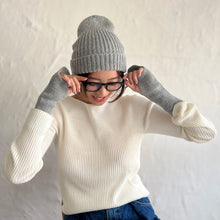 Load image into Gallery viewer, ベビーアルパカハンドウォーマー ★フリーサイズ