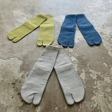 Load image into Gallery viewer, 和紙MIX 足袋 無地ミドル丈ソックス 25-27㎝