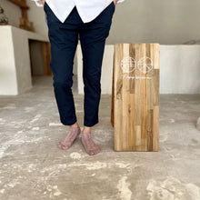 Load image into Gallery viewer, かすり染めリネン/シルク5本指スニーカー丈ソックス 25-27cm