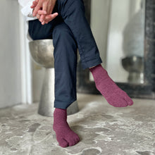 Load image into Gallery viewer, シルクメランジ足袋クルー丈ソックス 25-27cm