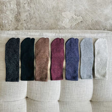 Load image into Gallery viewer, シルクメランジ足袋クルー丈ソックス 25-27cm