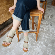 Load image into Gallery viewer, かすり染めリネン/シルク指先フリー5本指クルー丈ソックス 23-25cm