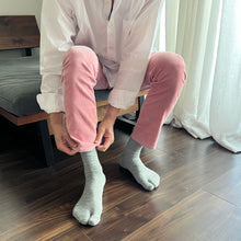 Load image into Gallery viewer, ベビーアルパカ足袋クルー丈ソックス 25-27cm