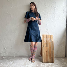 Load image into Gallery viewer, ウールかすり染め5本指ハイソックス 23-25cm