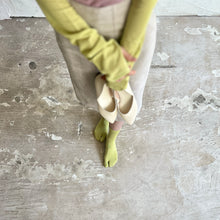 Load image into Gallery viewer, 和紙MIX 足袋 無地クルー丈ソックス 23-25㎝