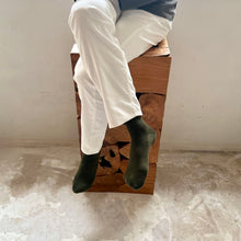 Load image into Gallery viewer, メリノウール リブ クルー丈ソックス 25-27cm