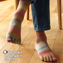 Load image into Gallery viewer, ウールかすり染め5本指クルー丈ソックス 25-27cm