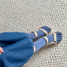 画像をギャラリービューアに読み込む, ルミナスシルク 5本指クルー丈ソックス  23-25cm