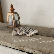 Load image into Gallery viewer, シルクメランジ 5本指アクセントボーダー クルー丈ソックス 23-25cm