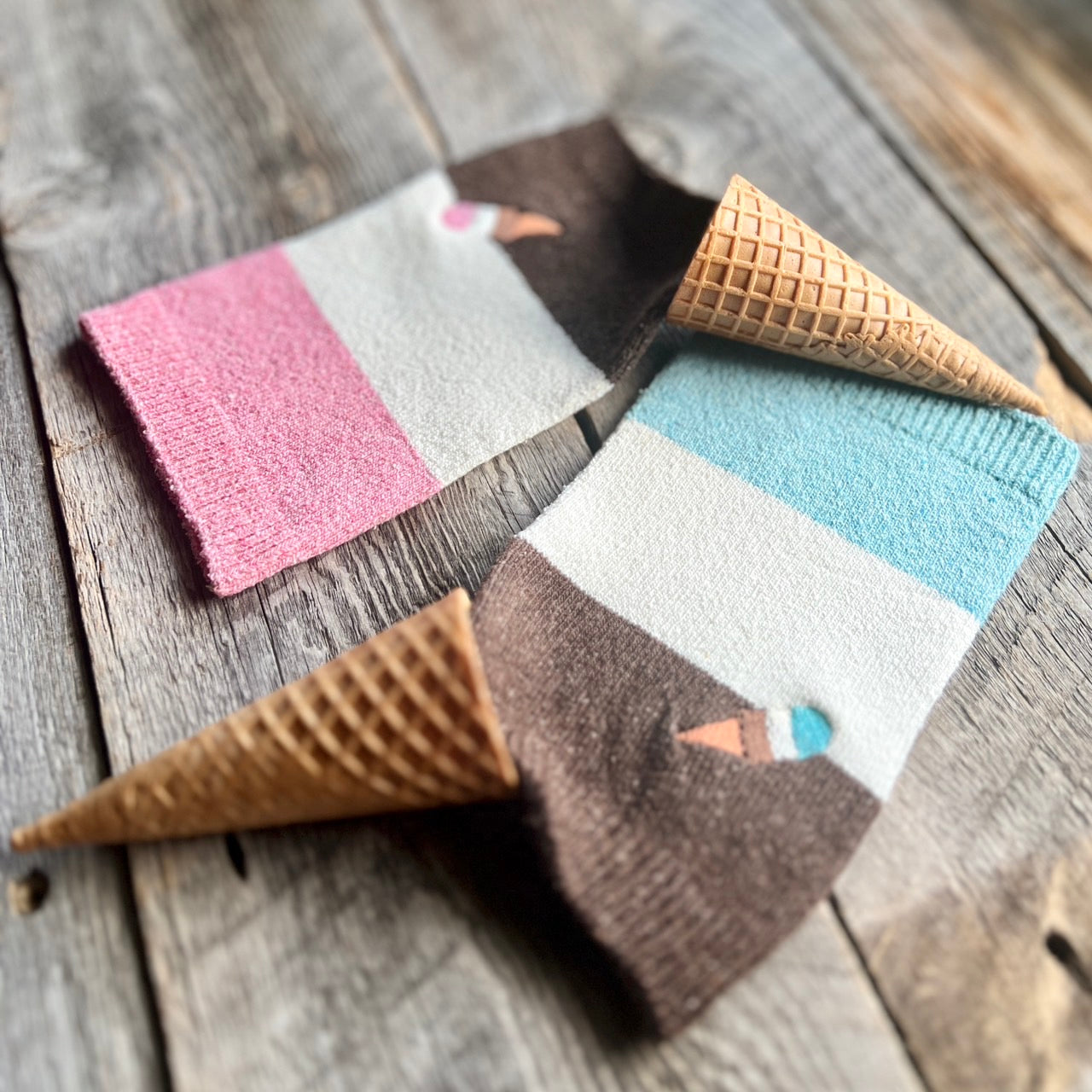 シルクメランジ ワンちゃん(超/小型犬)用 ロングタイプ 腹巻き ★アイスクリーム柄 刺繡つき S/Mサイズ