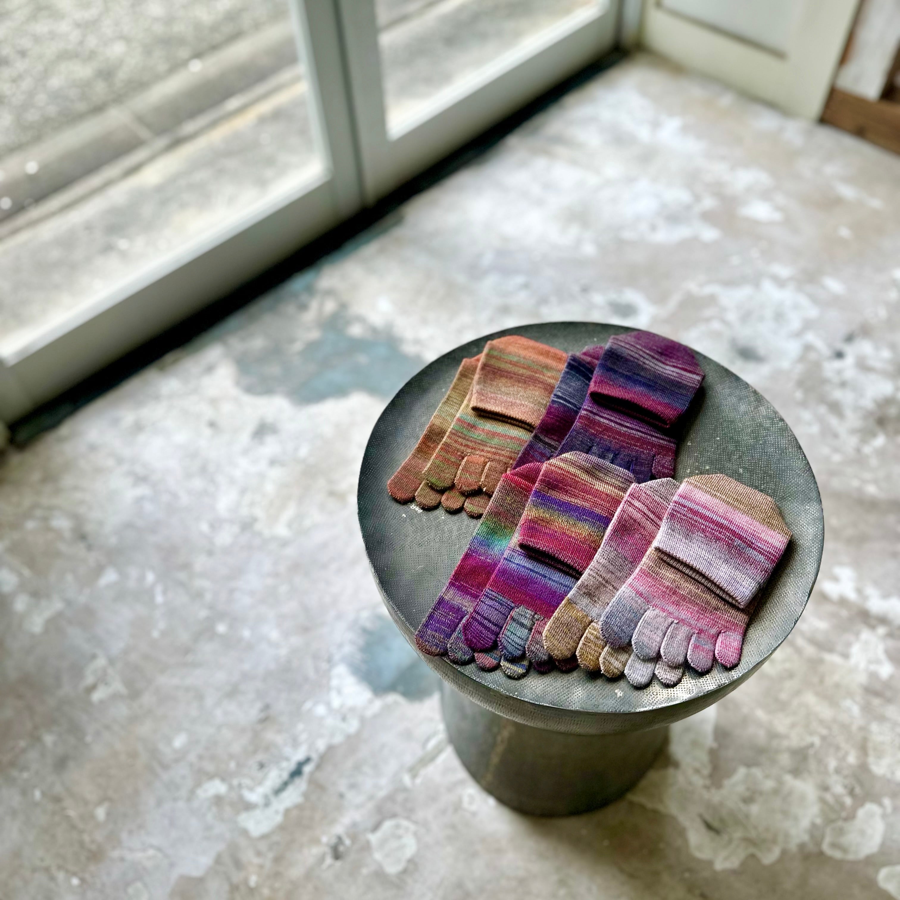 Chaussettes courtes en laine teinte Kasuri 5 orteils 23-25cm