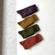Charger l&#39;image dans la galerie, Chaussettes mi-mollet Tabi en laine mérinos côtelées 25-27 cm

